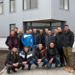 kis visits logineko