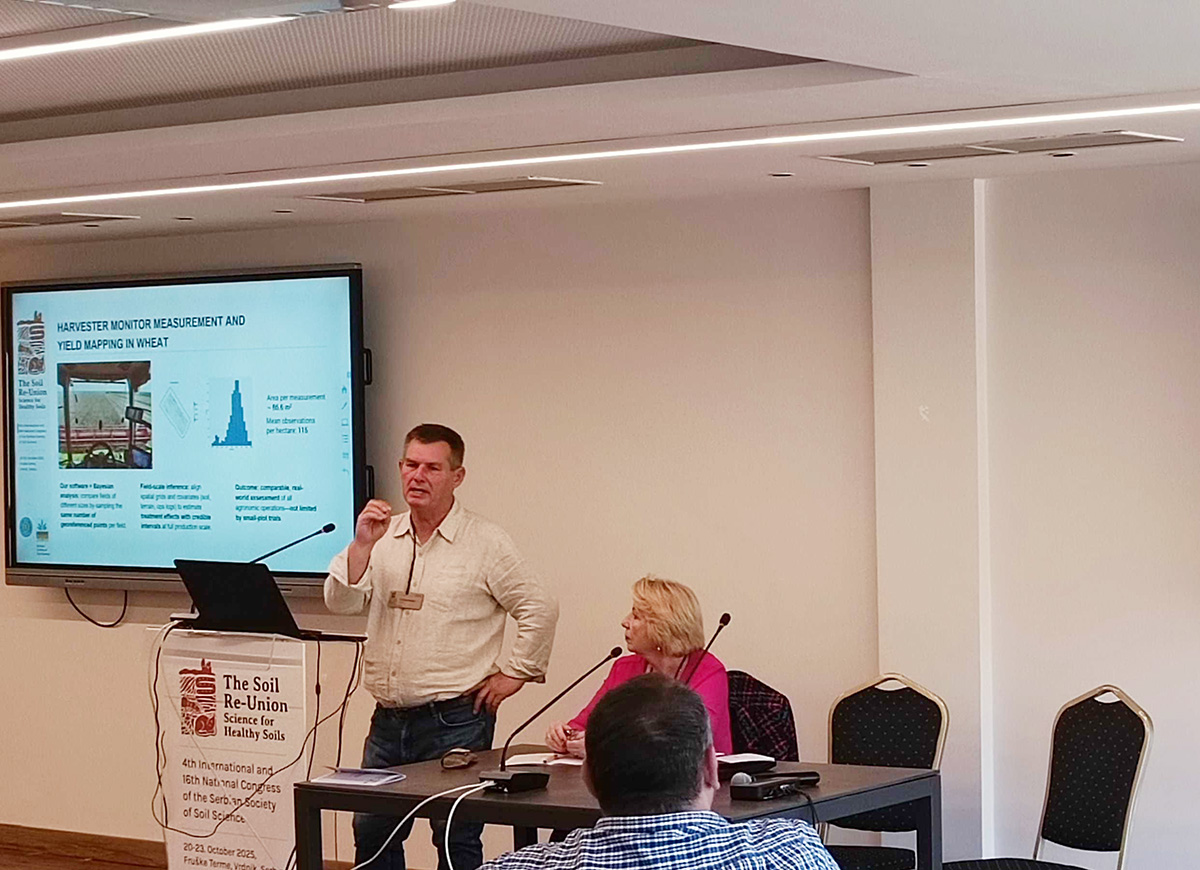 presenting at the soil health reunion congress
